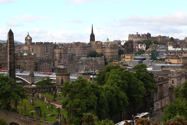Edinburgh skyline