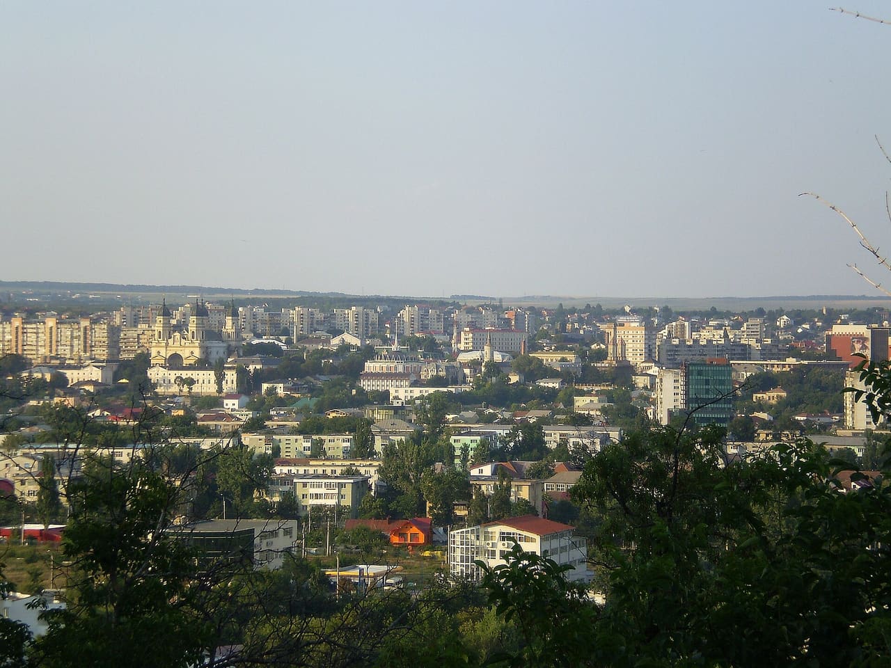 Iasi , panoramic view to the center , Metropolitan Orthodox Cathedral and Catholic Cathedral , Iaşi, Romania Română: Iaşi , vedere panoramică spre Centru , Catedrala Metropolitană Ortodoxă şi Catedrala Catolică , ,Iaşi, România