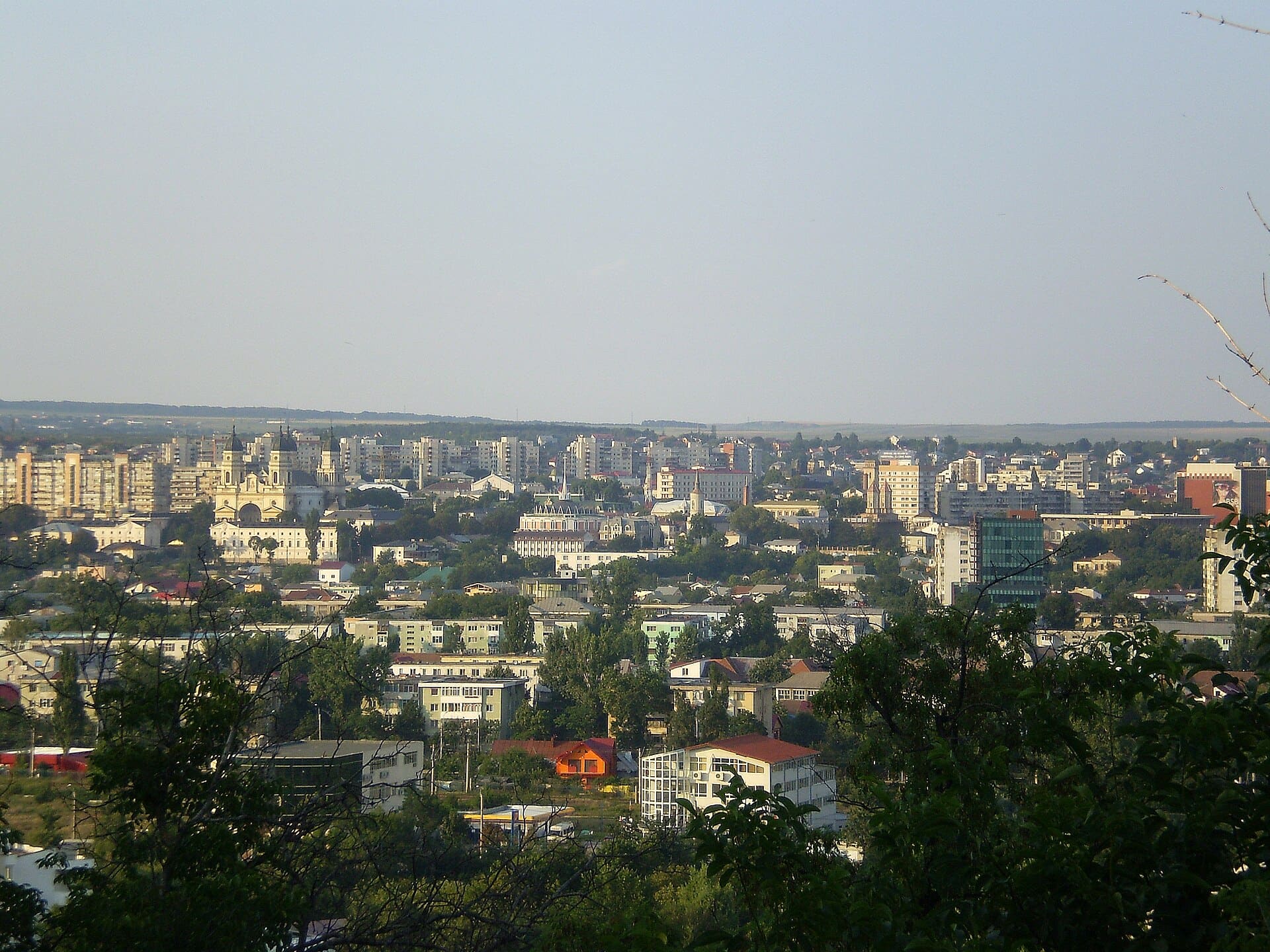 Iasi , panoramic view to the center , Metropolitan Orthodox Cathedral and Catholic Cathedral , Iaşi, Romania Română: Iaşi , vedere panoramică spre Centru , Catedrala Metropolitană Ortodoxă şi Catedrala Catolică , ,Iaşi, România