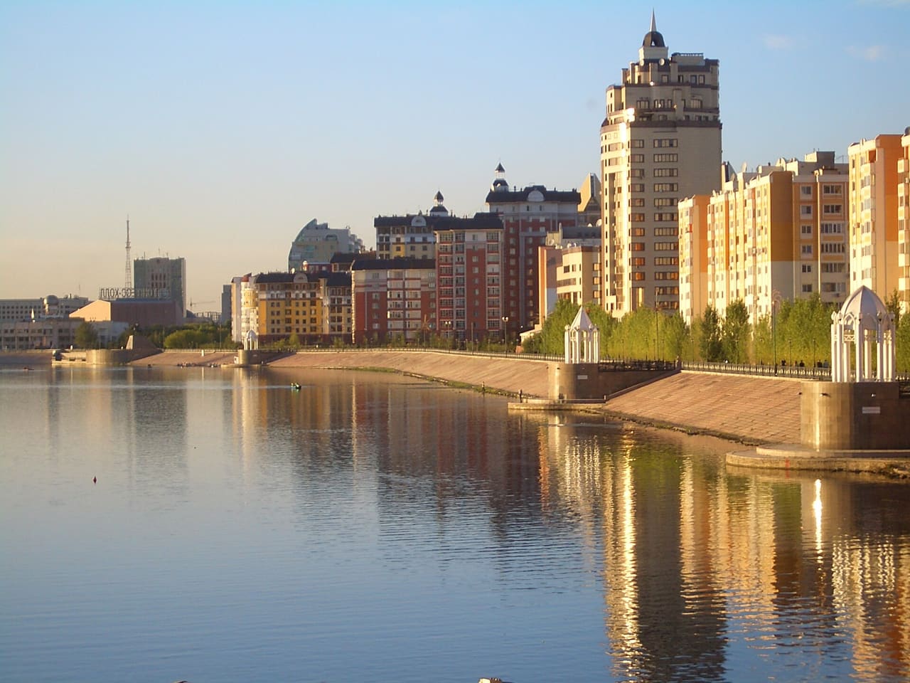 New building along the embankment on the right (north) bank of the Ishim River in Astana, Kazakhstan. This roughly across the river from the city park.