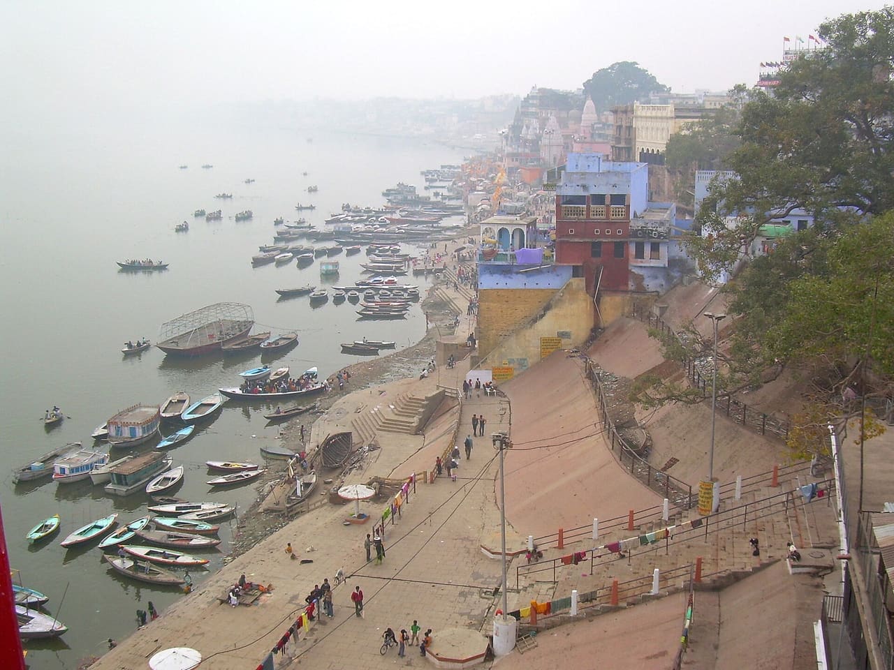 The Ganga and Meer and Dasaswarmedh Ghat from our balcony of the Hotel Alka and our first real view of everything going on along the river.