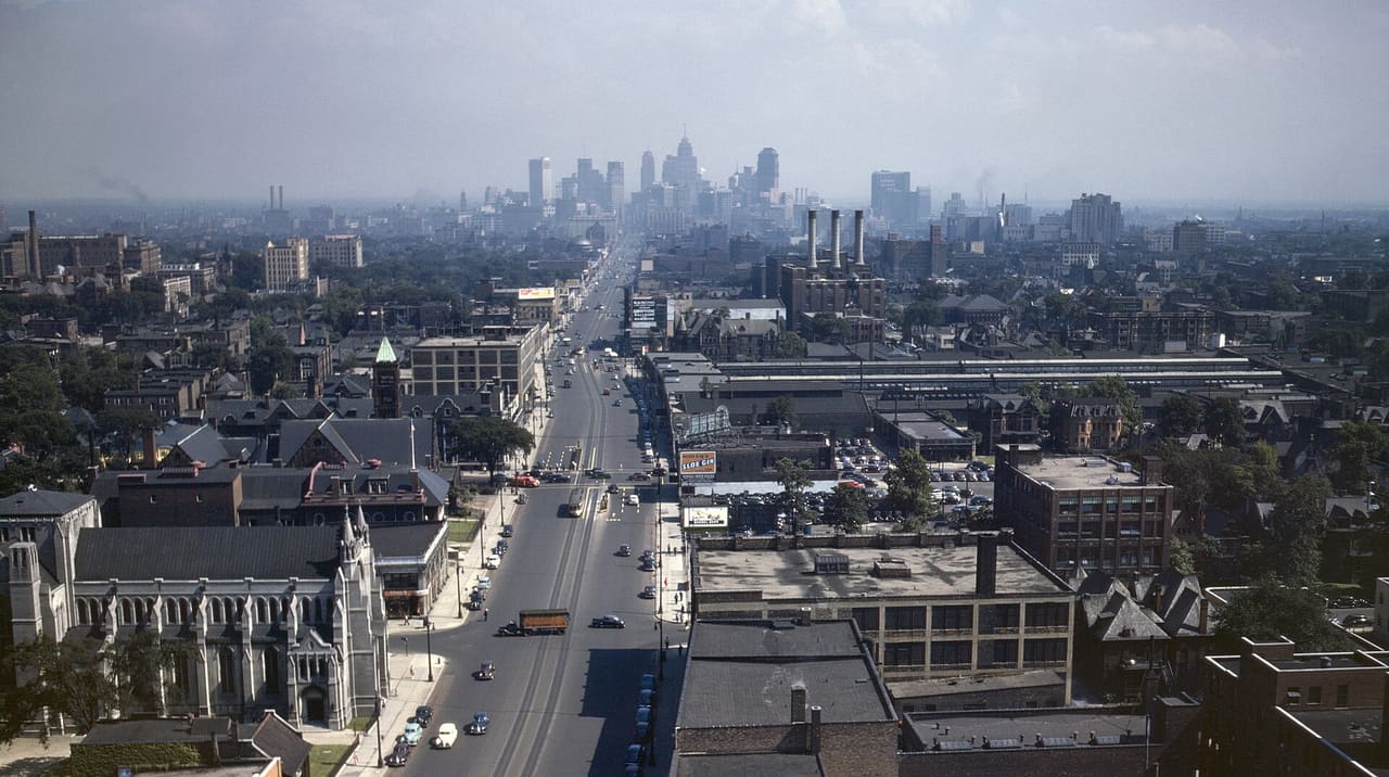 Looking south from the Maccabees Building with the Detroit skyline in the distance, Detroit, Mich. Photo shows Woodward Ave. extending south from Warren. 1 transparency : color.