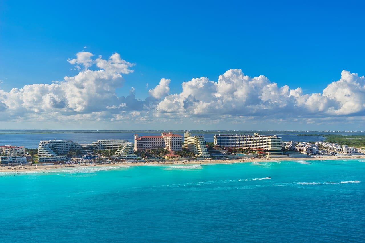 skyline | cancun | mexico.