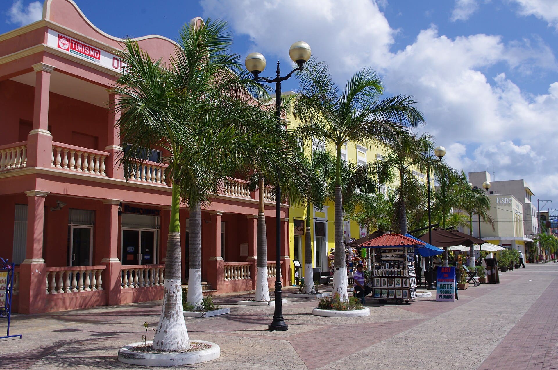 Plaza del Sol in Cozumel - architecture