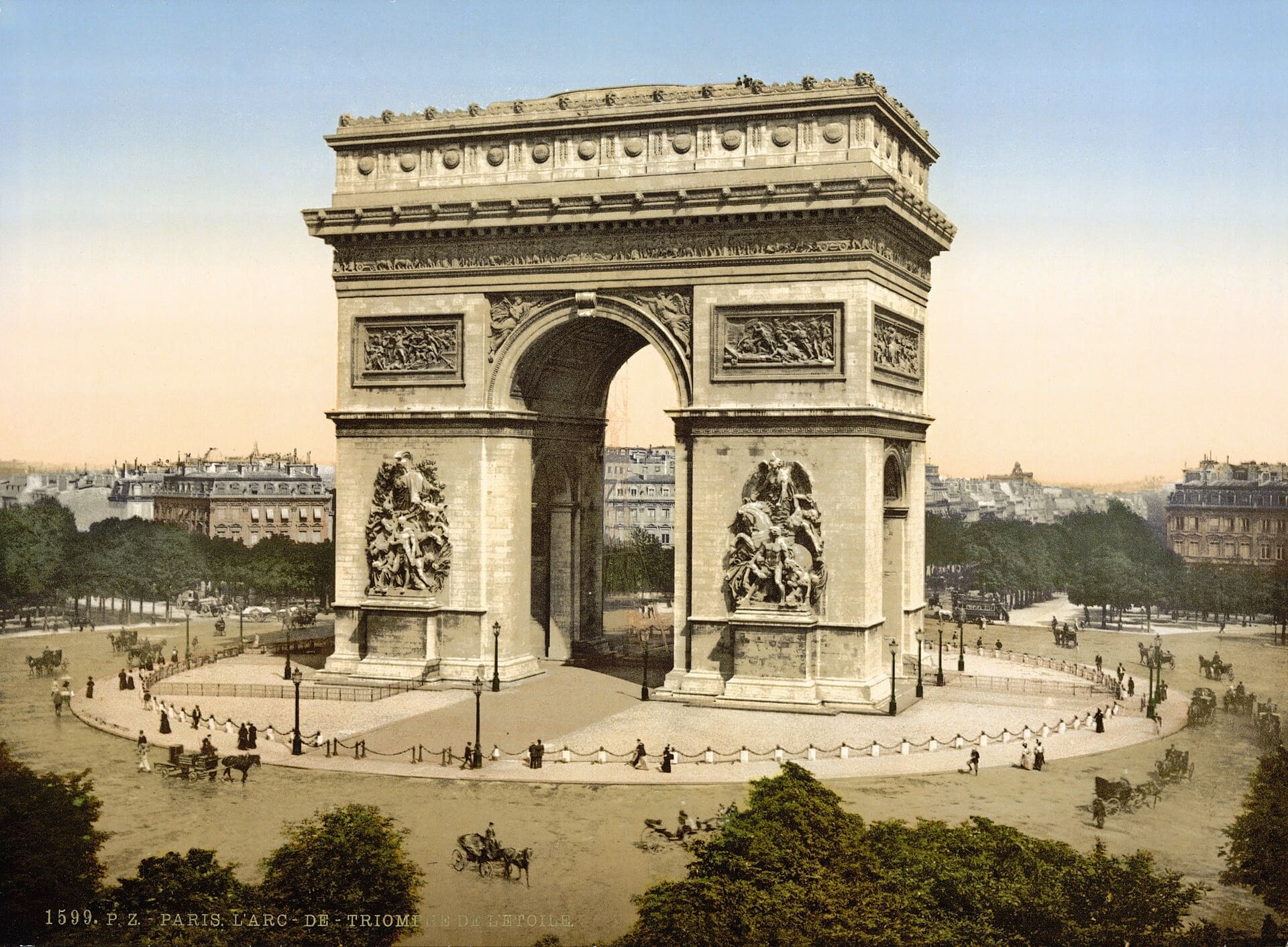 Arc de Triomphe de l'Etoile, Paris, France.