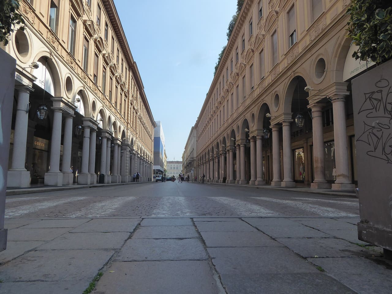 Torino Vista prospettiva di Via Roma e i suoi portici