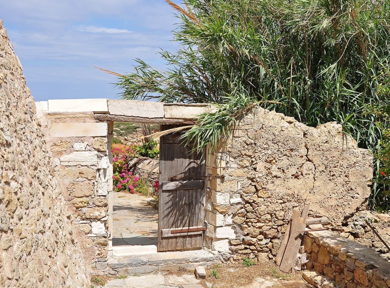 Toplou monastery (Moni Toplou), Crete, Greece: garden gate